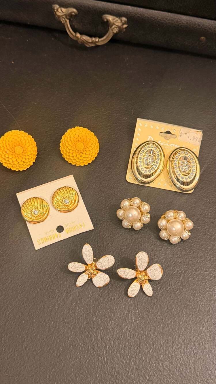 Vintage  Clip-On Earrings Lot of 5 Pairs